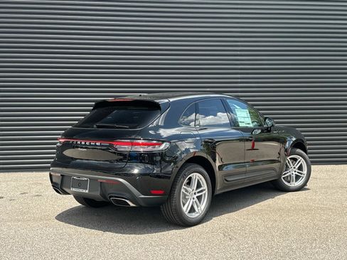 Certified 2025 Porsche Macan image 28