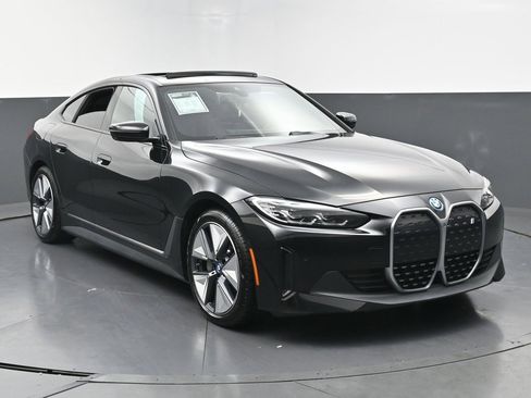 Used 2022 BMW i4 eDrive40 w/ Premium Package image 3
