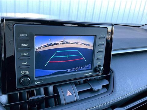 Used 2022 Toyota RAV4 XLE image 19