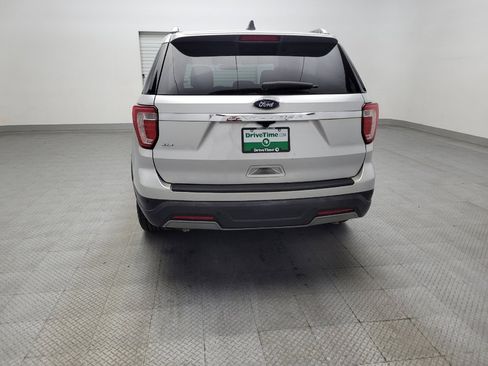 Used 2019 Ford Explorer XLT FWD image 6