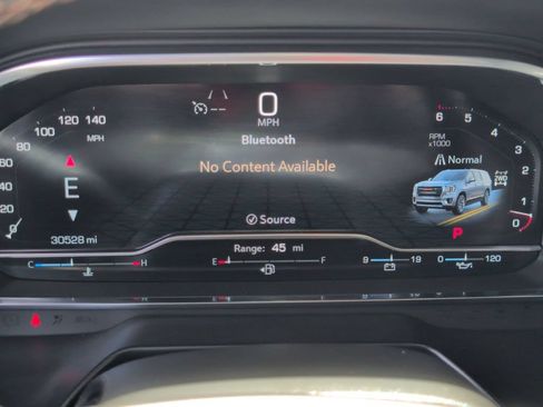 Used 2024 GMC Yukon AT4 w/ Technology Package AWD/4WD image 11