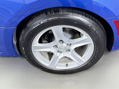 Used 2023 Chevrolet Camaro LT w/ Technology Package image 38