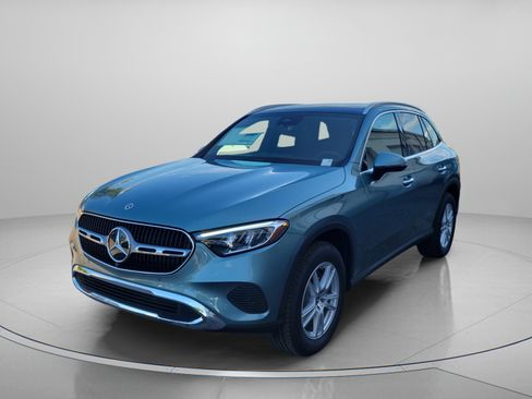 Certified 2026 Mercedes-Benz GLC 300 4MATIC image 2