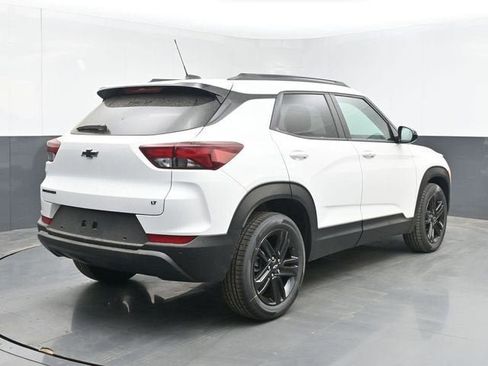 New 2026 Chevrolet TrailBlazer LT w/ Midnight Edition FWD image 14
