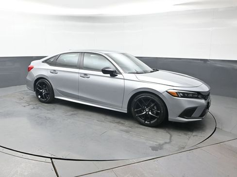 Used 2023 Honda Civic Sport image 8