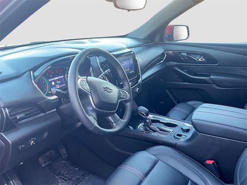 Used 2023 Chevrolet Traverse RS image 9