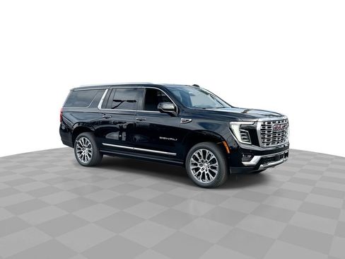 Used 2026 GMC Yukon XL Denali w/ Sun & Power Step Package image 2