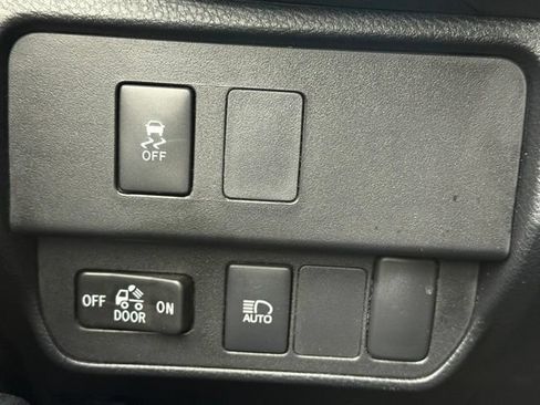 Used 2023 Toyota Tacoma SR AWD/4WD image 23