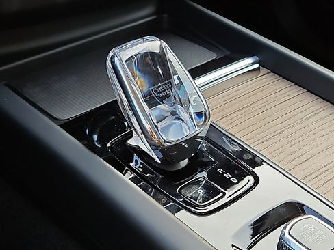 New 2026 Volvo XC60 B5 Plus w/ Protection Package Premier image 13