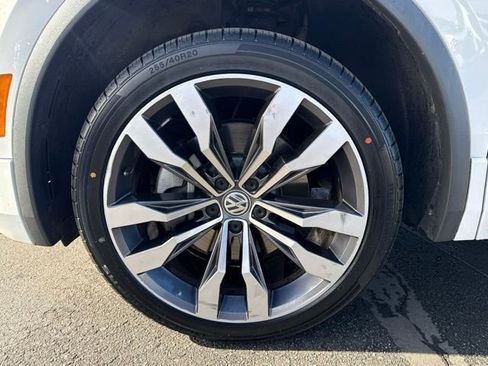 Used 2020 Volkswagen Tiguan SEL Premium R-Line AWD/4WD image 63