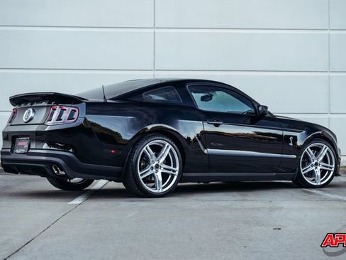 Used 2010 Ford Mustang Shelby GT500 image 5