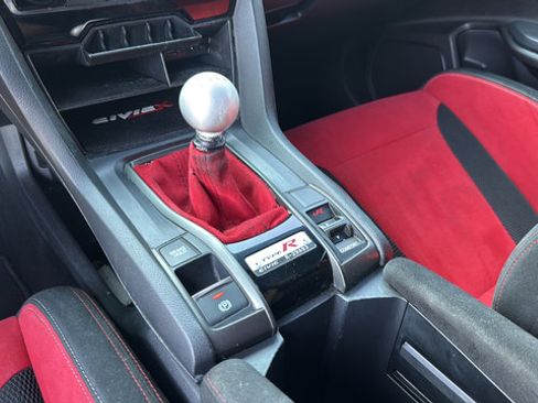 Used 2019 Honda Civic Type R image 17