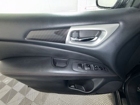 Used 2020 Nissan Pathfinder SV w/ Rock Creek Edition image 15