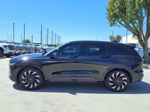 Used 2024 Lincoln Nautilus Reserve w/ Equipment Group 203A AWD/4WD image 27