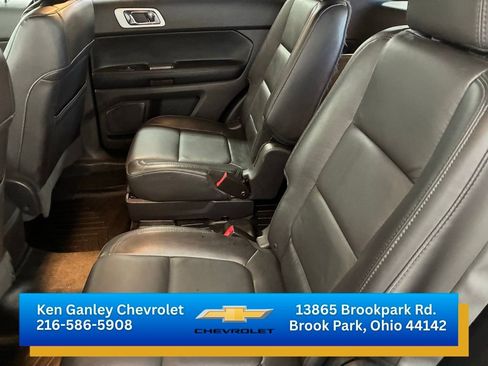 Used 2015 Ford Explorer XLT w/ Equipment Group 202B AWD/4WD image 16