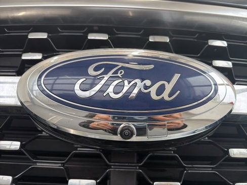 Used 2022 Ford F150 Platinum w/ Equipment Group 701A High image 3