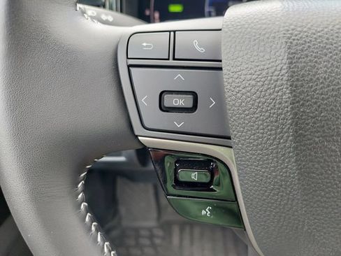 Certified 2025 Toyota Camry SE w/ Convenience Package AWD/4WD image 35