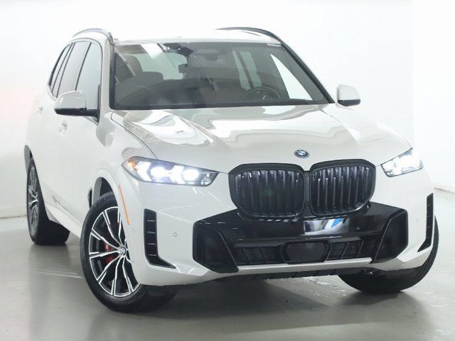 Used 2026 BMW X5 xDrive50e w/ M Sport Package AWD/4WD image 2