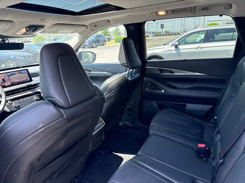 Certified 2026 INFINITI QX60 Luxe w/ Cargo Package AWD/4WD image 27