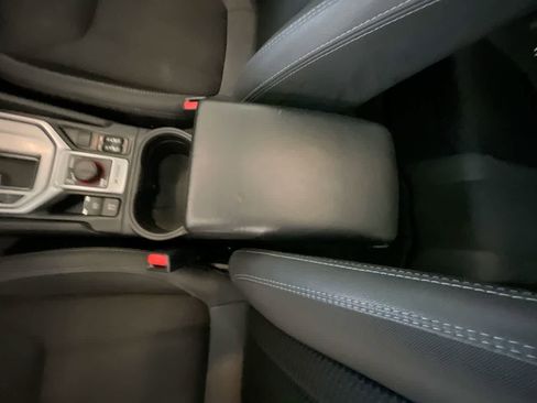 Used 2021 Subaru Forester Premium AWD/4WD image 21