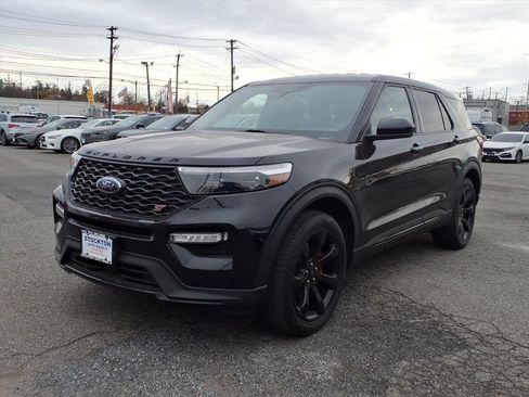 Used 2022 Ford Explorer ST w/ ST Street Pack image 3