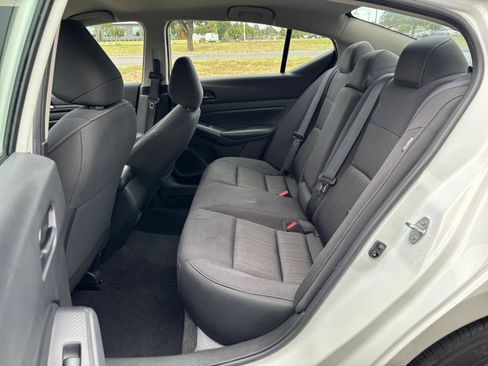 Used 2025 Nissan Altima 2.5 SV FWD image 21