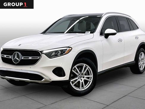 Used 2025 Mercedes-Benz GLC 300 4MATIC image 1