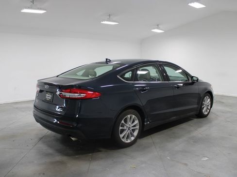 Used 2020 Ford Fusion SE FWD image 10