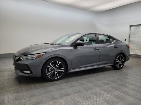 Used 2021 Nissan Sentra SR image 2