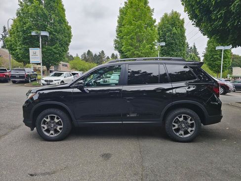 Used 2023 Honda Passport TrailSport image 4