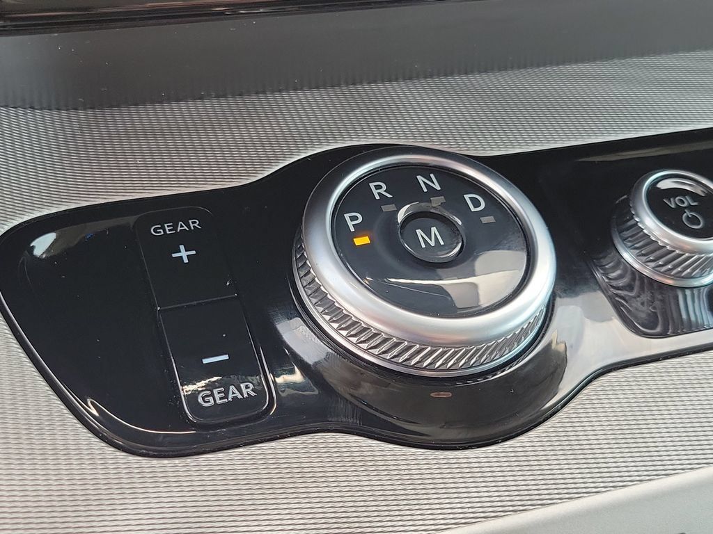 Used 2025 Ford Expedition Active RWD image 34