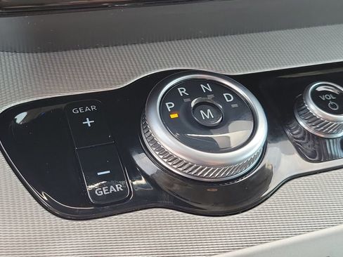 Used 2025 Ford Expedition Active RWD image 34