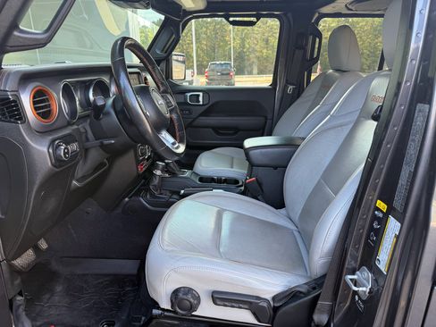 Used 2021 Jeep Gladiator Mojave image 11