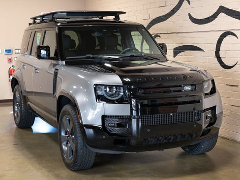 Used 2024 Land Rover Defender 110 X AWD/4WD image 17
