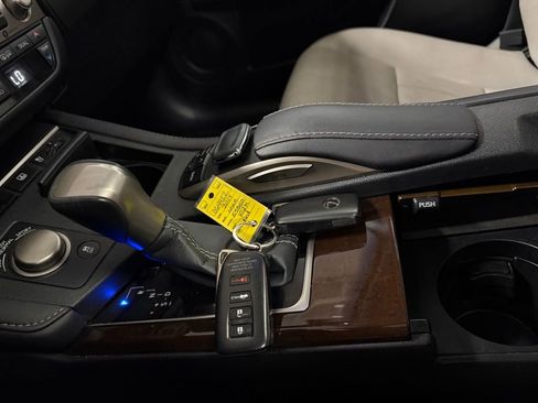 Used 2017 Lexus ES 350 w/ Luxury Package FWD image 15