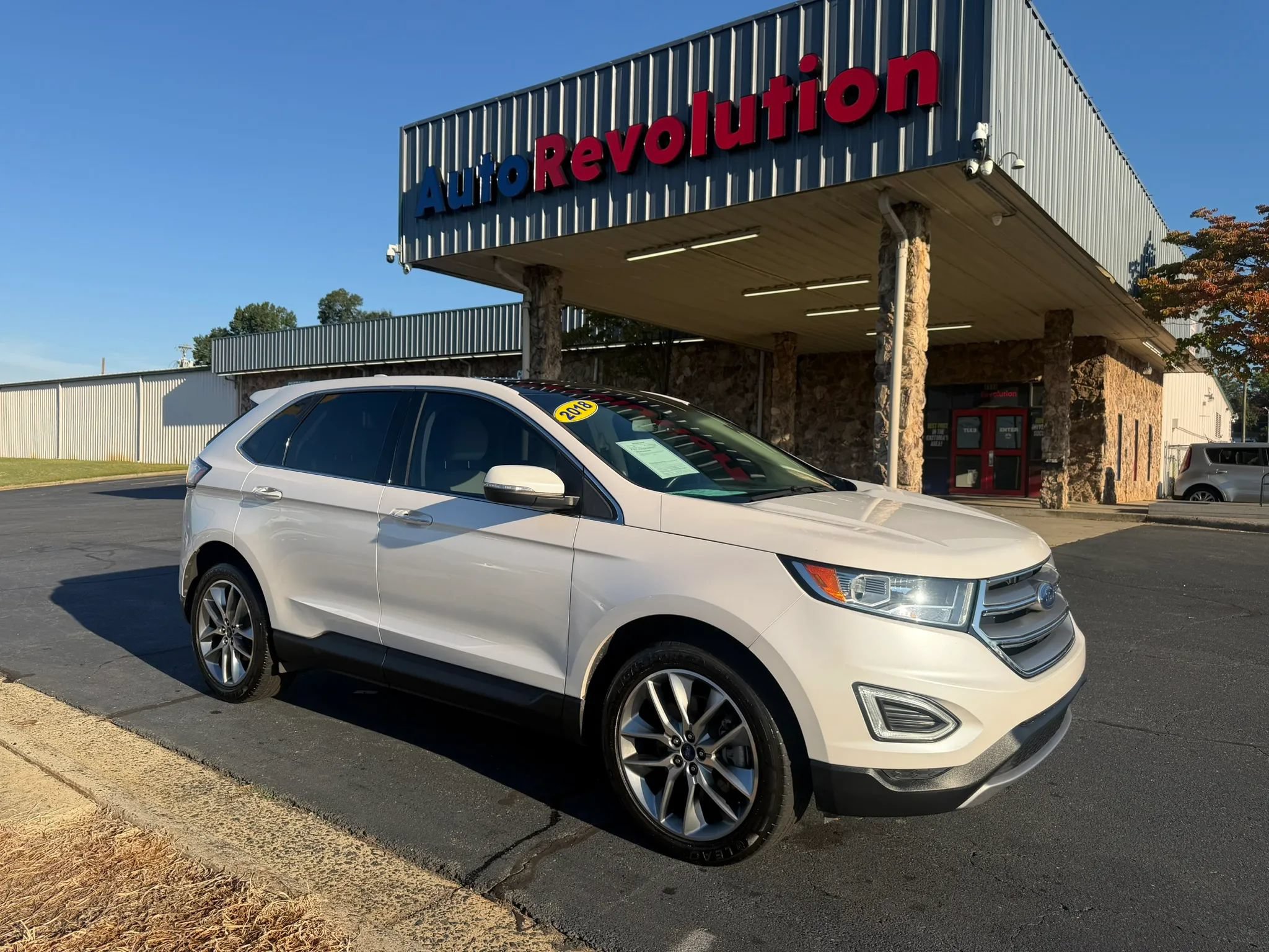 Used 2018 Ford Edge Titanium w/ Equipment Group 301A FWD image 1