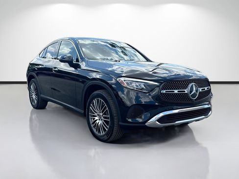 Used 2026 Mercedes-Benz GLC 300 4MATIC image 1
