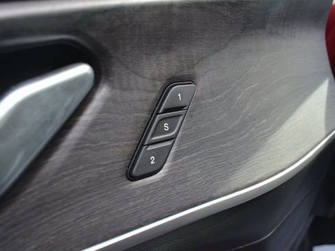 Used 2023 Jeep Grand Cherokee Limited image 8