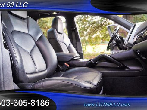 Used 2017 Porsche Cayenne Platinum Edition image 18