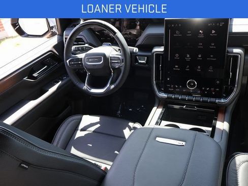 New 2026 GMC Yukon Denali w/ Denali Reserve Package AWD/4WD image 13