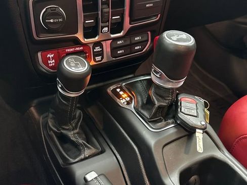 Used 2024 Jeep Wrangler Unlimited Rubicon 392 image 32