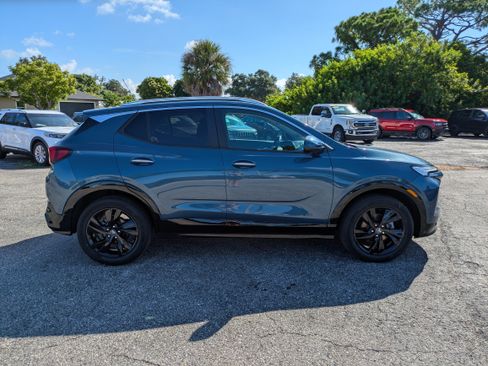 Used 2025 Buick Encore GX Sport Touring w/ Advanced Technology Package FWD image 3