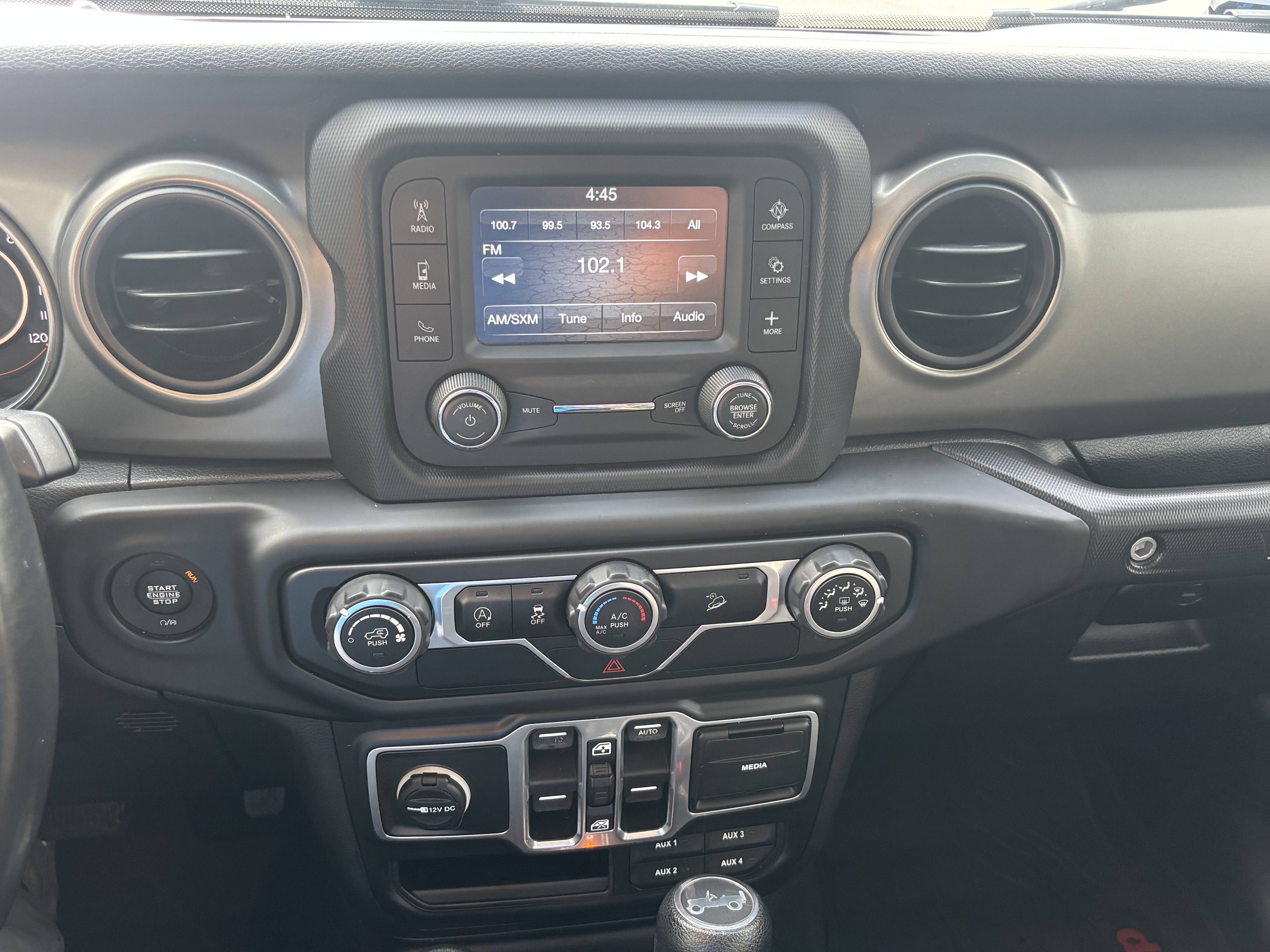 Used 2018 Jeep Wrangler Unlimited Sport S AWD/4WD image 11