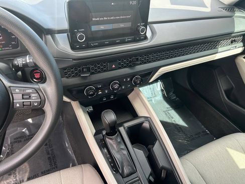 Certified 2023 Honda Accord LX image 23