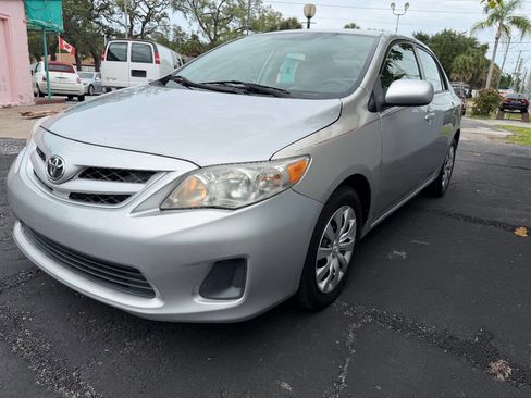 Used 2012 Toyota Corolla LE FWD image 11