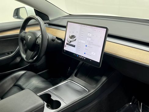 Used 2021 Tesla Model 3 Standard Range Plus RWD image 21