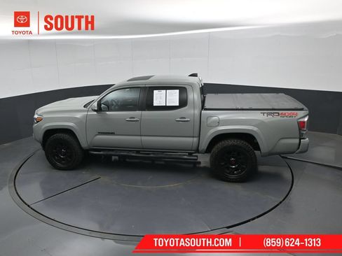 Used 2022 Toyota Tacoma TRD Sport w/ TRD Premium Sport Package AWD/4WD image 47