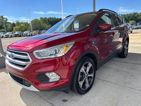 Certified 2017 Ford Escape SE w/ SE Leather Comfort Package AWD/4WD image 3
