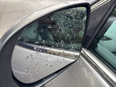 Used 2021 Jeep Cherokee Limited image 31