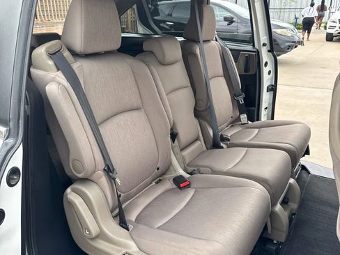 Used 2020 Honda Odyssey EX image 31